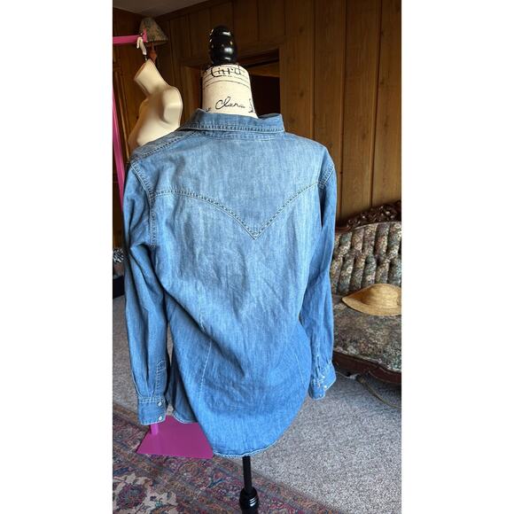 Y2K wrangler pearl snap denim blouse - Picture 5 of 5